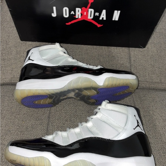 Nike Air Jordan 11 Retro Box in Black and White main image 7